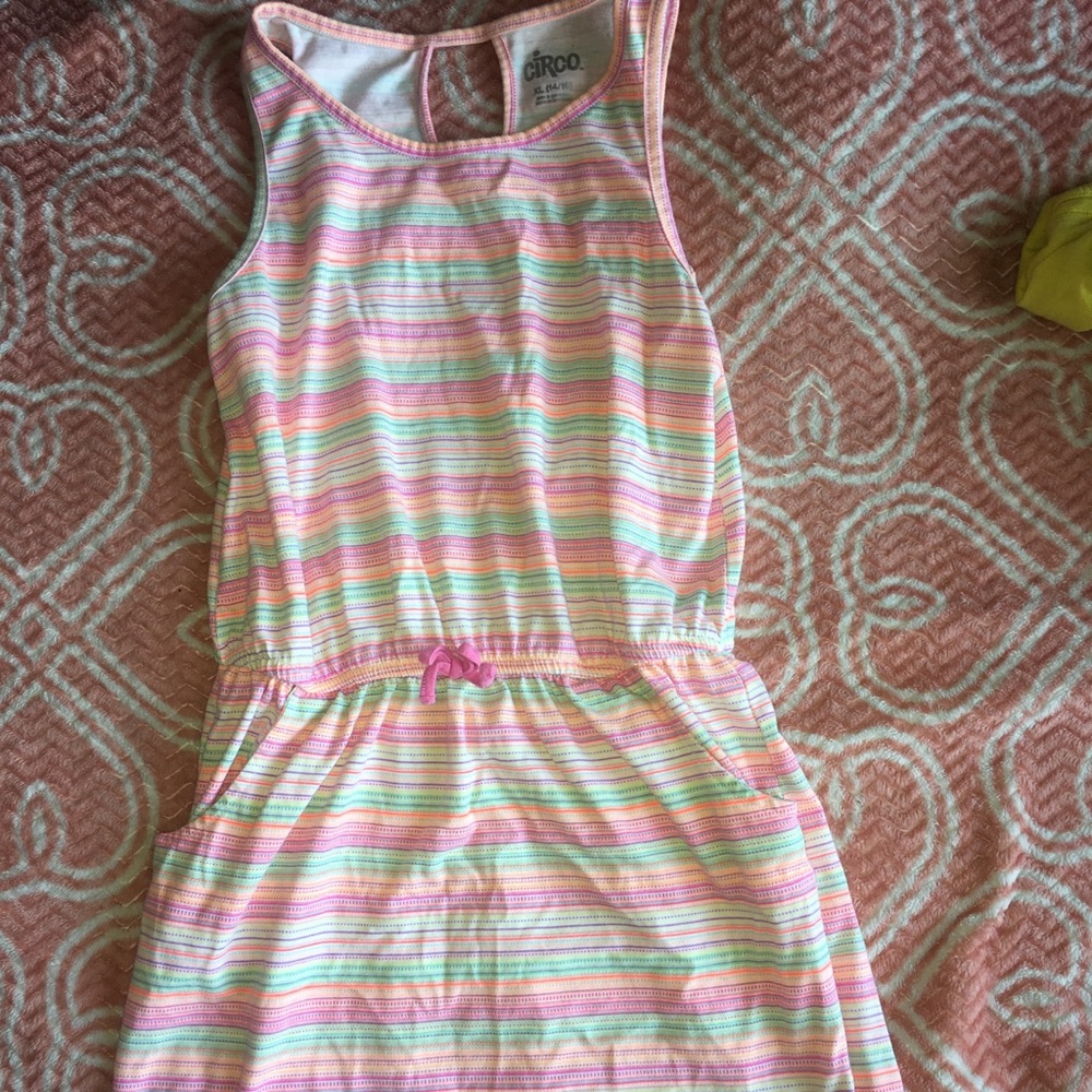No Sleeve Knee Length Dress